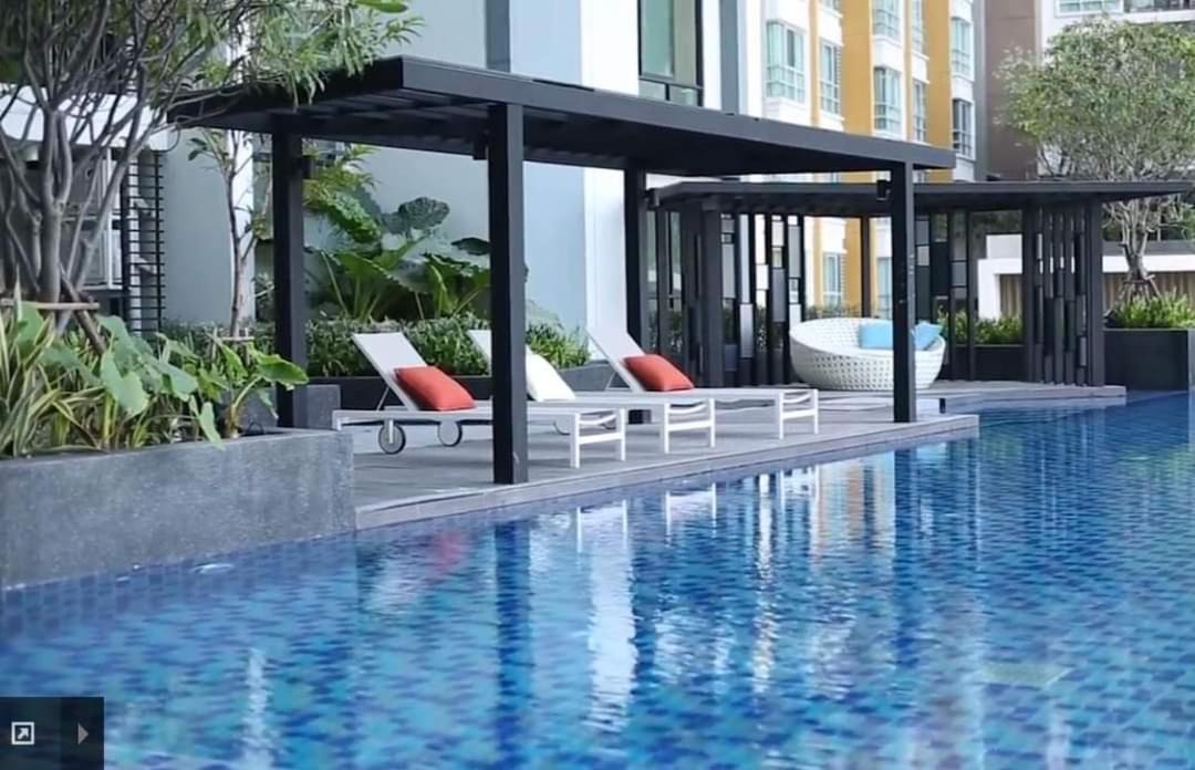 Condo In Bangkok With Swimming Pool Near Malls And Train Eksteriør bilde