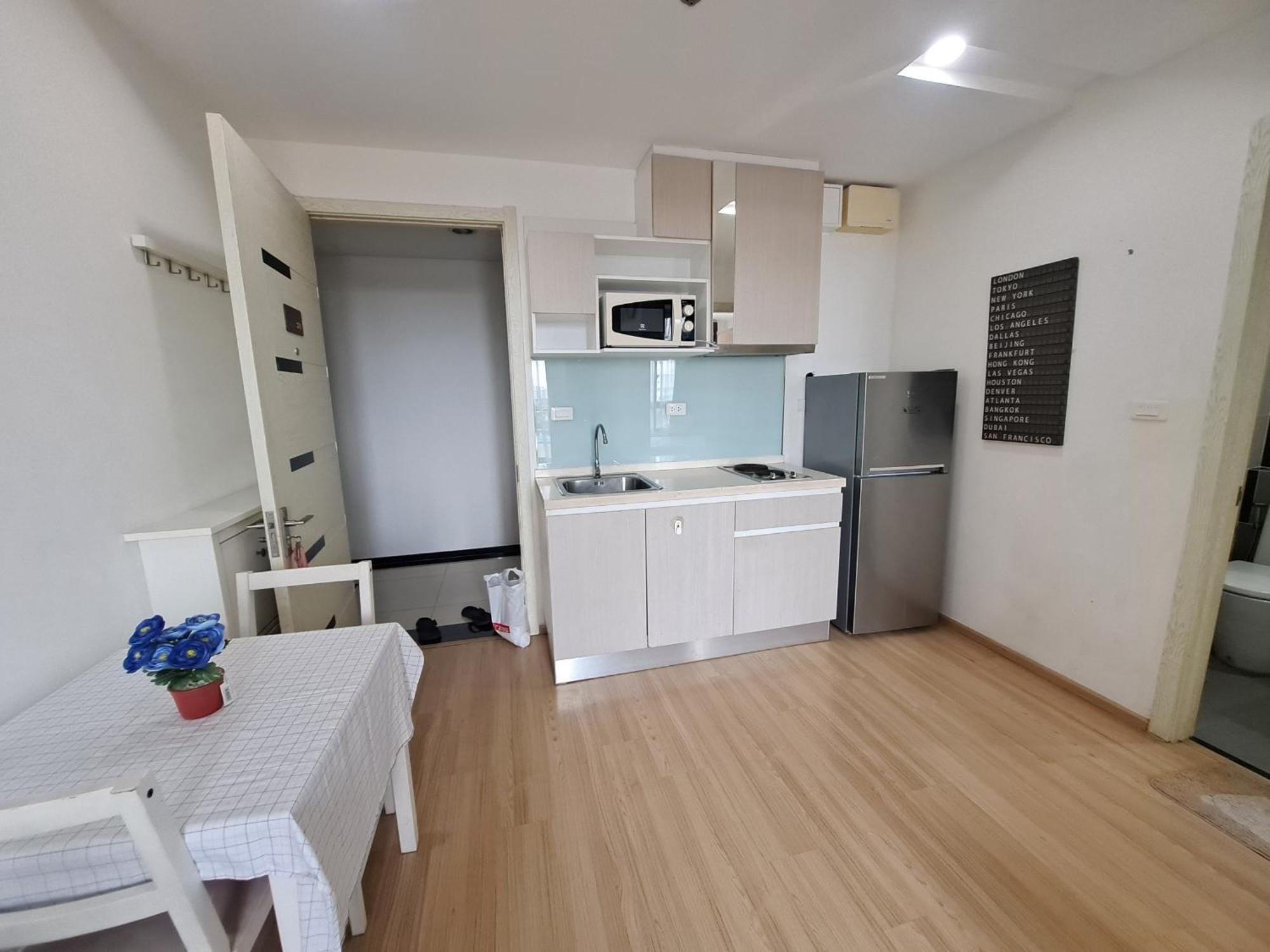Condo In Bangkok With Swimming Pool Near Malls And Train Eksteriør bilde